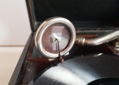 1927 His Masters Voice HMV 101B - 06be8864 954e 4165 88ae 790a5b2b2db2